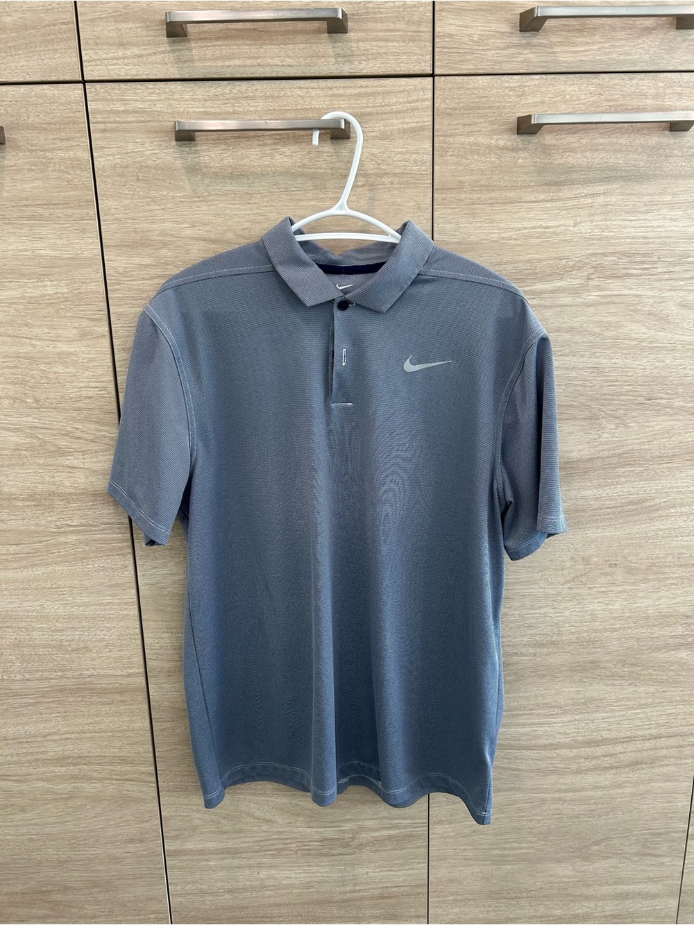 Men’s Nike Shirt M